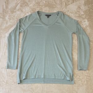 Banana Republic Seafoam V-Neck Long Sleeve Top